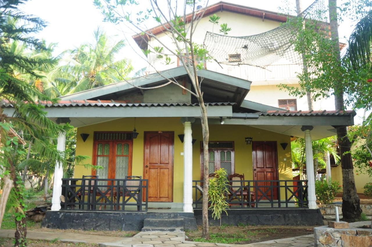Traveller'S Home Hotel Tissamaharama Phòng bức ảnh
